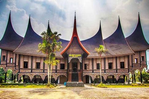 🏜 4 Days Highlight of Jakarta and West Java (Indonesia) – by Local